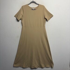 Travelsmith Tan Short Sleeve Midi Dress m